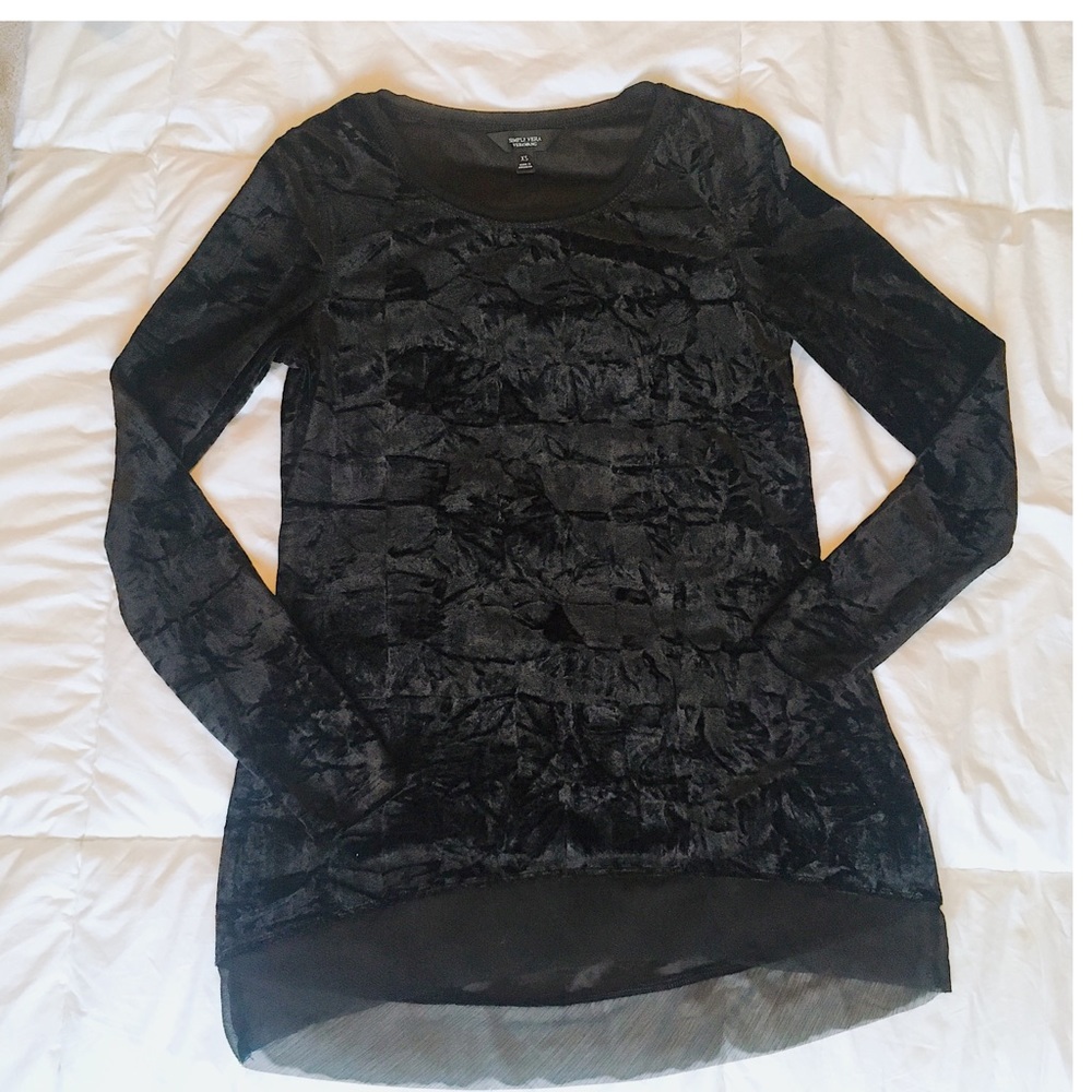 Simply Vera Wang black velvet long sleeve 😍